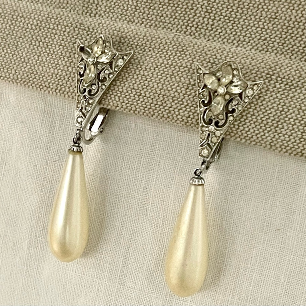 Vintage Marvella rhinestone and faux pearl clip earrings